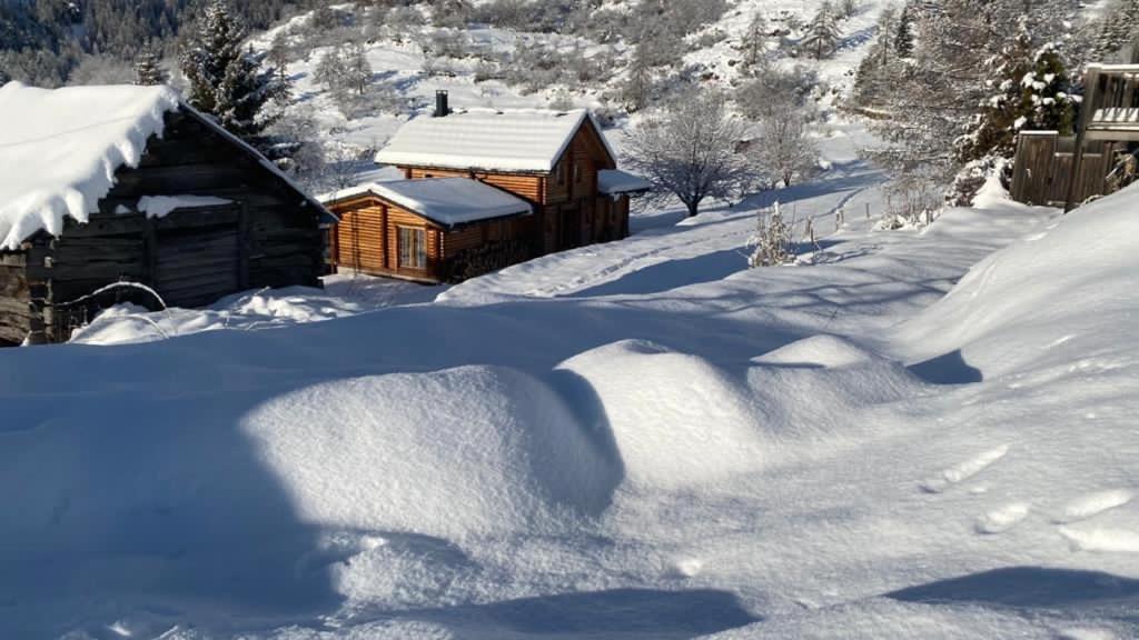 Magnifique chalet avec SAUNA Roubion Extérieur photo